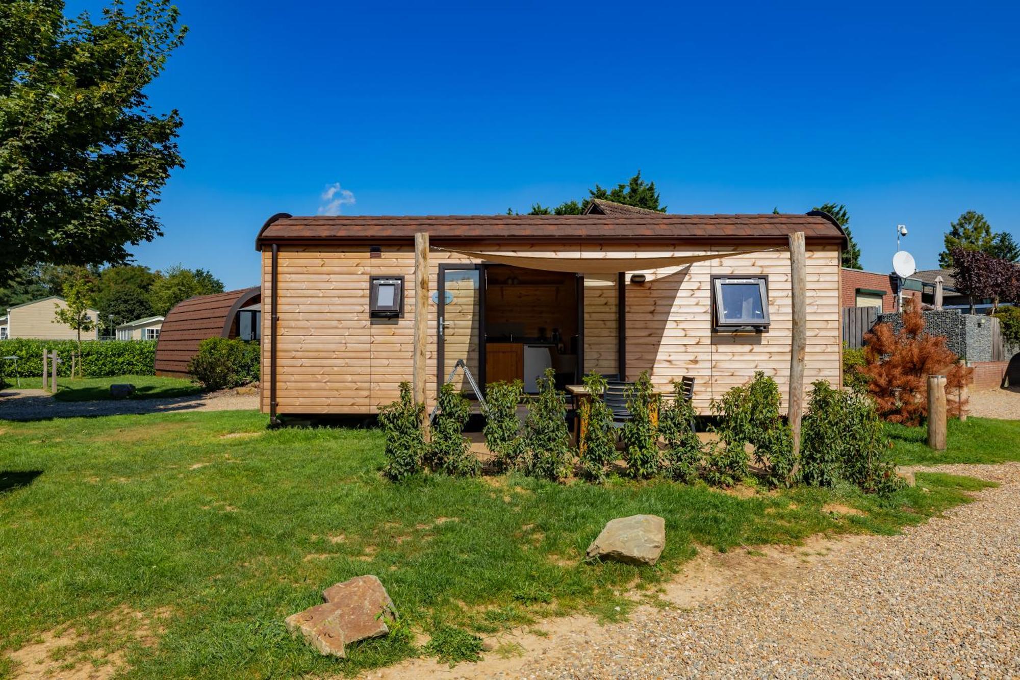 Family Woodlodge High Chaparral Camping *